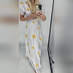 Mar a Mar silver dandilioan long puff sleeve dress size small